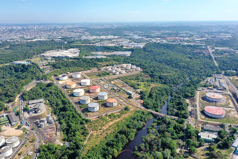 ‘Refinaria que não refina’: petroleiros pedem a Lula que reverta privatização de Bolsonaro no Amazonas