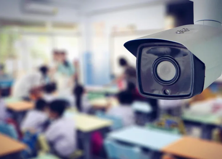 Câmeras em sala de aula: é essa a solução?